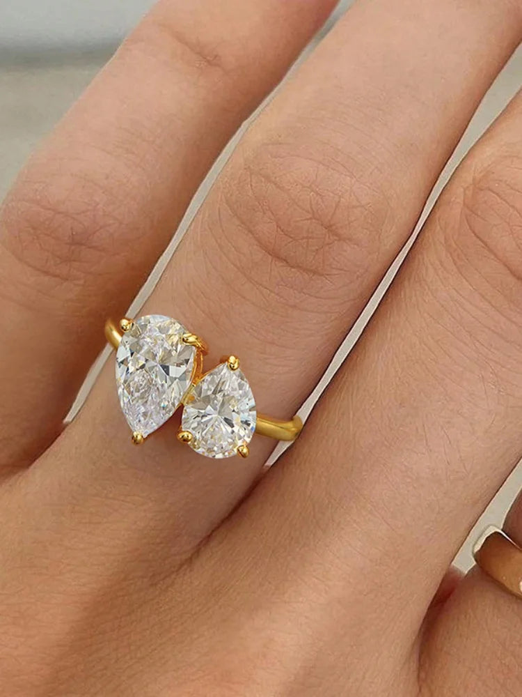 Anel Feminino em Prata 925 com Pedra Gota de Água CZ, Brilho Deslumbrante para Casamento e Festas