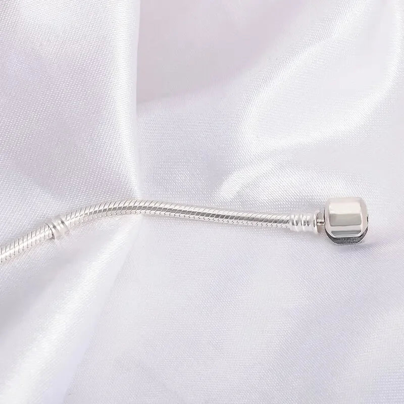 Pulseira Feminina em Prata 925 Modelo Osso de Cobra, Design Suave e Feito à Mão com Acabamento Premium