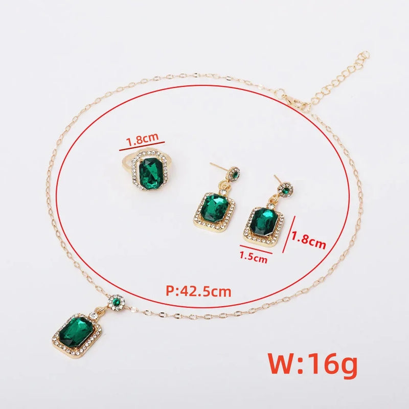 Kit com 4 Peças de Joias Femininas, Colar, Brincos e Anel em Strass Quadrado para Noivas e Festas Especiais