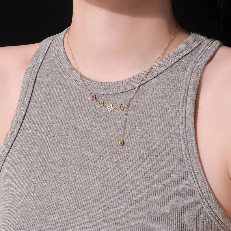 Colar Gargantilha com Corações Empilhados em Aço Inoxidável Dourado, Minimalismo e Elegância Feminina