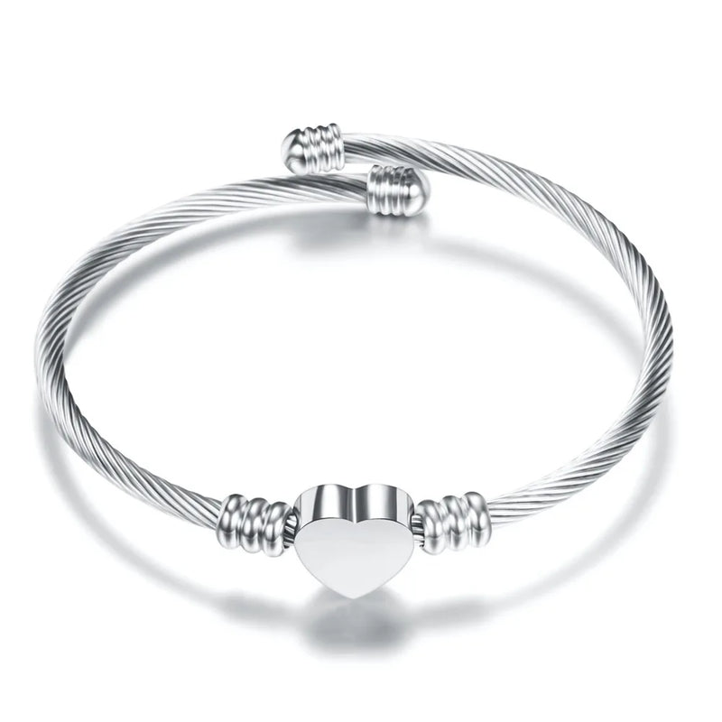 Pulseira Feminina em Aço Inoxidável com Coração Vazado, Banhada em Ouro Rosa, Ajustável e Antialérgica