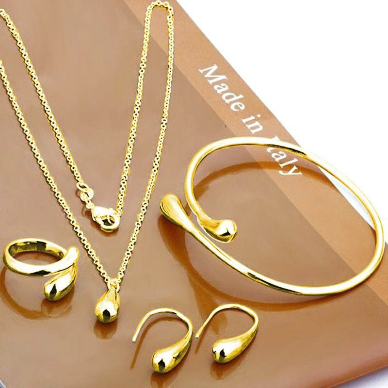 Kit Feminino 5 Peças Gota de Água em Liga Banhada a Ouro, Elegância Versátil para Festas e Presentes