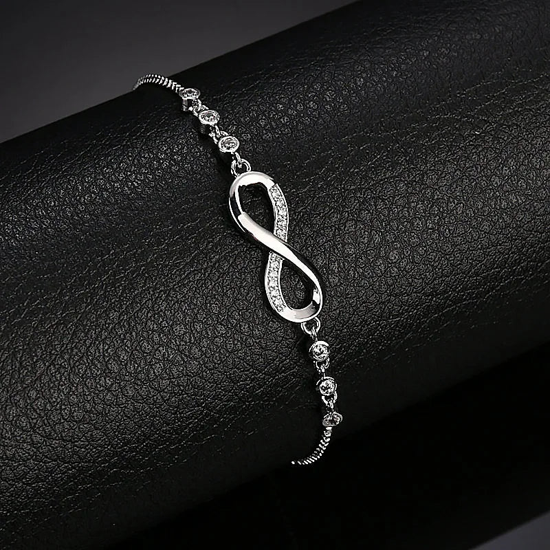 Pulseira Feminina em Prata 925 com Cristal, Design Vintage Ajustável com Detalhes de Nó e Charme Sofisticado