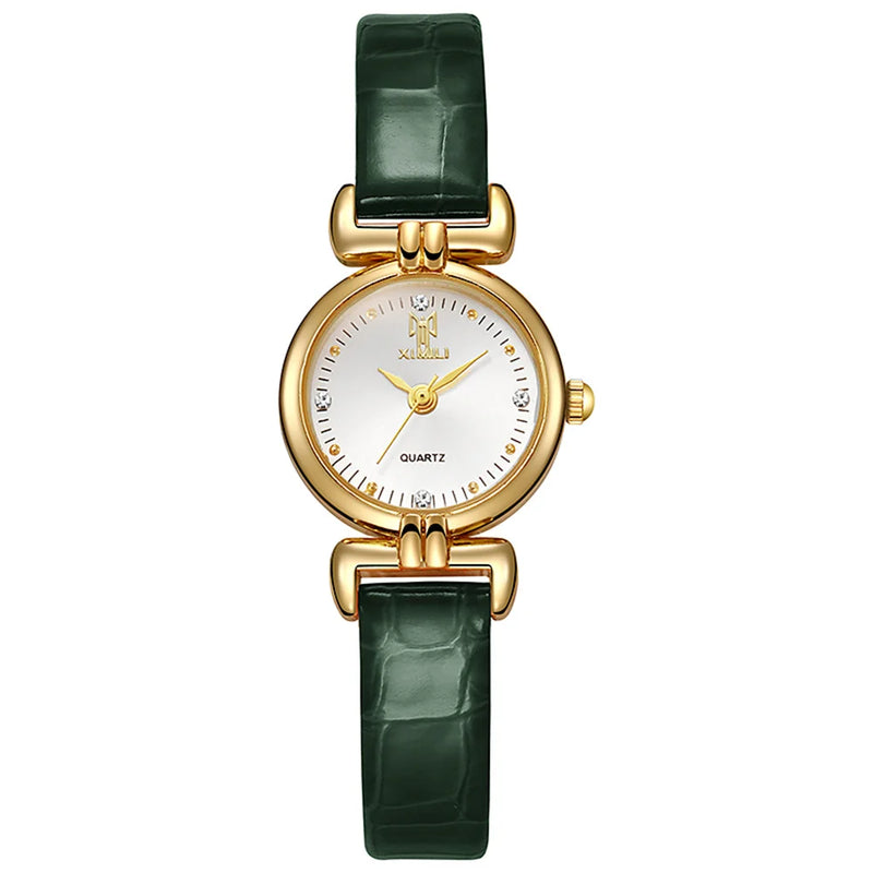Relógio Feminino Pequeno de Quartzo 22mm, Pulseira em Couro Branco, Estilo Minimalista com Detalhes em Diamante