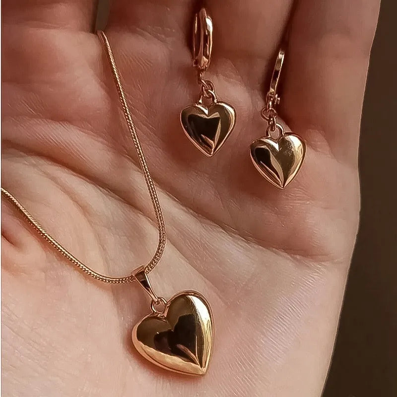 Kit 3 Peças com Colar de Pérola, Brincos e Pingente Clássico, Joia Elegante para Casamento e Presente Especial