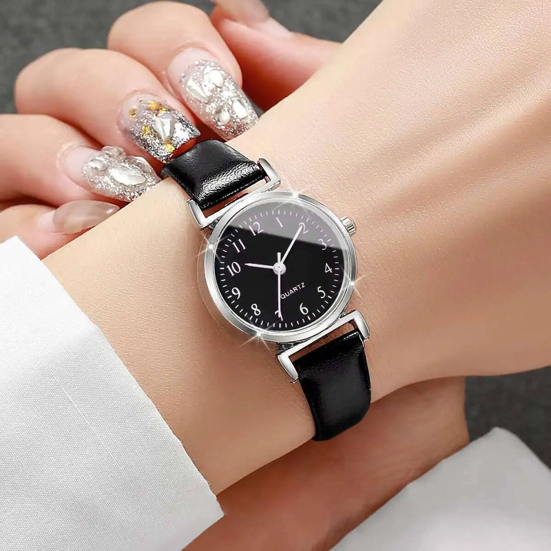 Kit com 2 Relógios Femininos de Quartzo, Mostrador Pequeno de 25mm e Pulseira em Couro Elegante