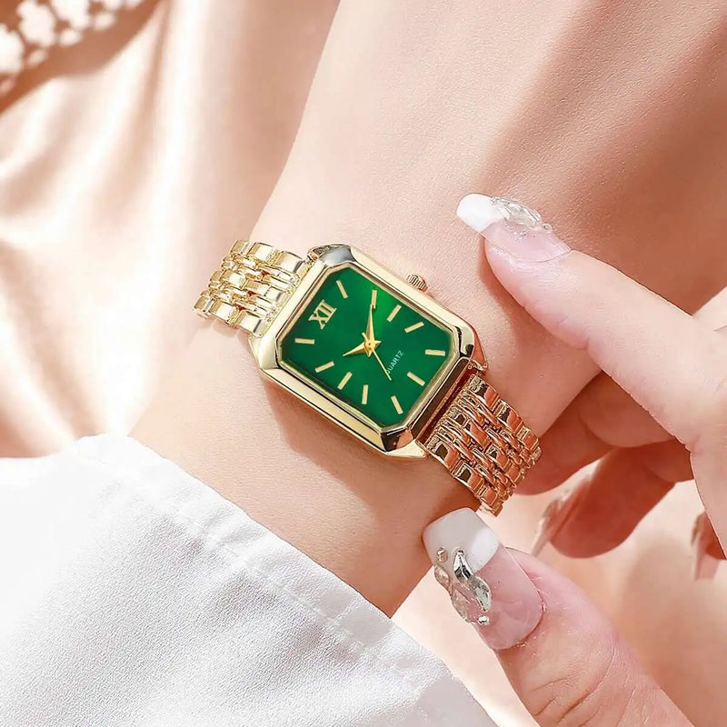 Relógio Feminino Retangular de Quartzo em Metal Dourado, Design Slim e Sofisticado para Looks Fashion e Casuais