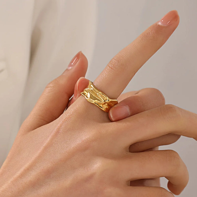 Anel Feminino Aberto Geométrico em Aço Inoxidável Dourado, Design Irregular Moderno e Estilo Minimalista