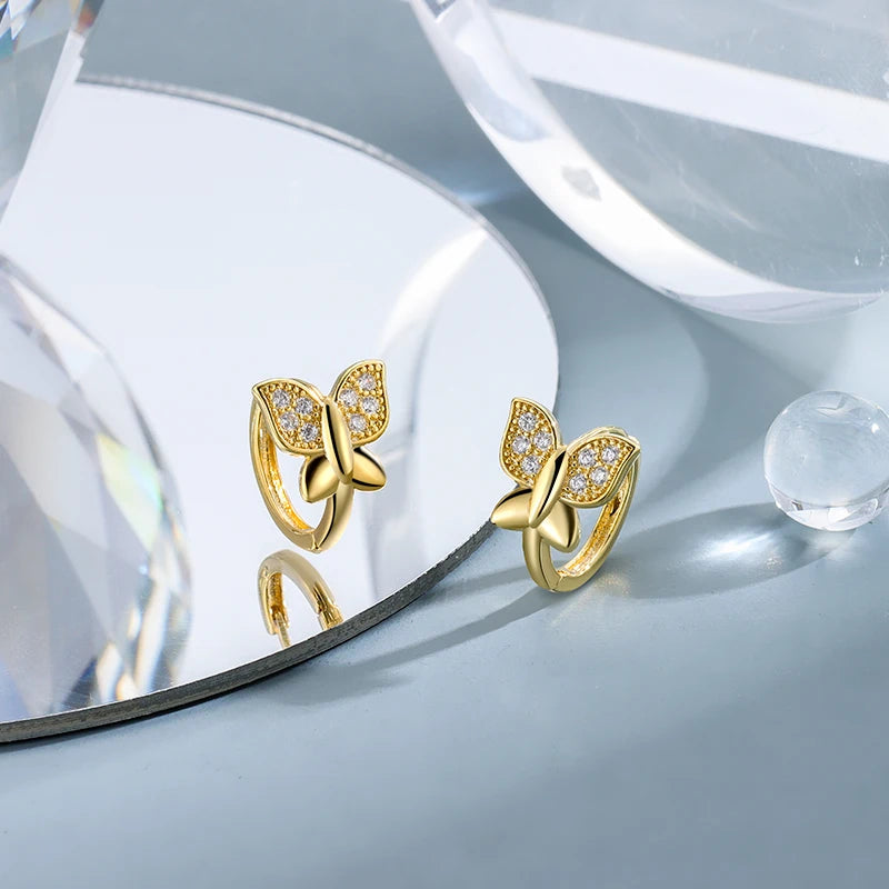 Brincos de Argola com Zircão Banhados a Ouro 14K, Joia Clássica e Versátil para Mulheres Modernas