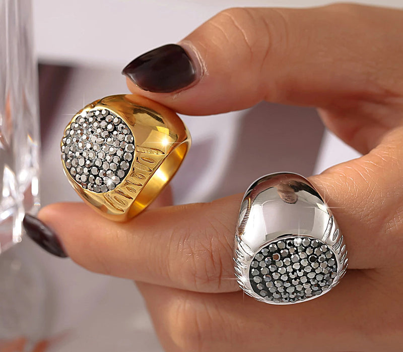 Anel Feminino em Aço Inoxidável Banhado a Ouro 18K com Strass Brilhantes, Estilo Fashion à Prova D’Água