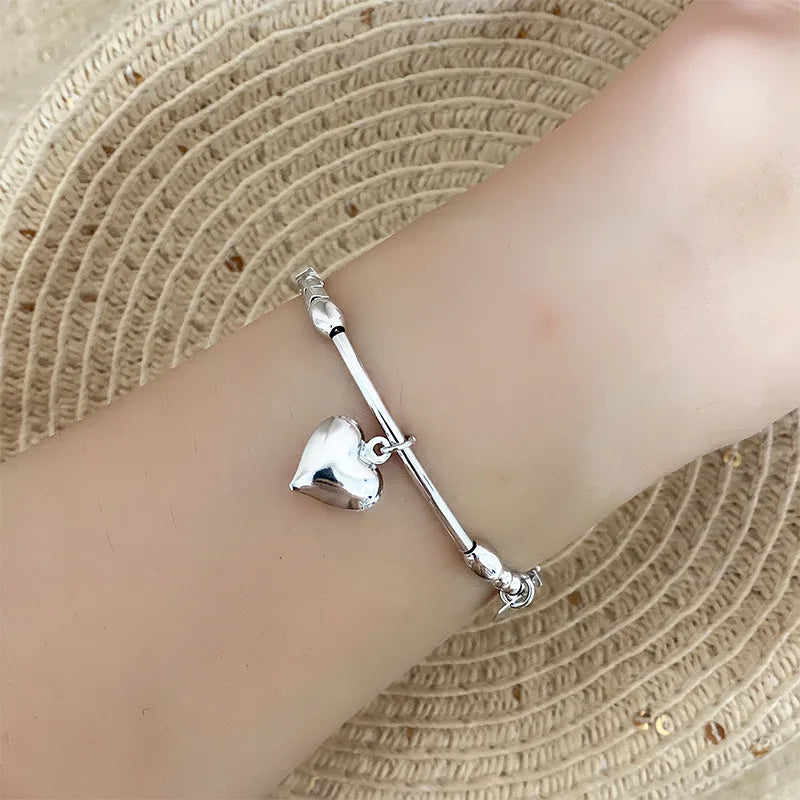 Pulseira Feminina em Prata 925 com Borboletas Cravejadas, Design Romântico e Ajustável para Datas Especiais