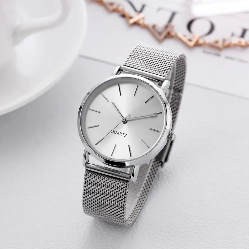 Relógio Feminino Analógico em Metal com Pulseira de Malha, Mostrador Redondo Slim 40mm Elegante para o Dia a Dia