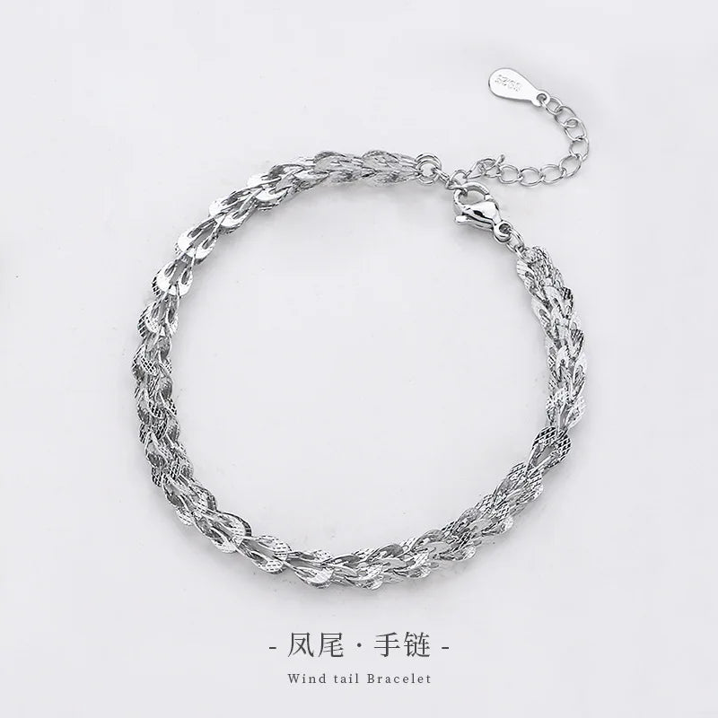 Pulseira Feminina em Prata 925 com Borboletas Cravejadas, Design Romântico e Ajustável para Datas Especiais