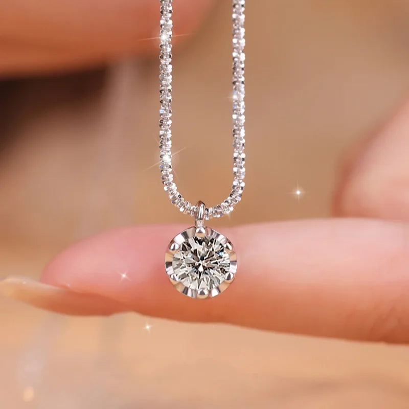 Colar Coroa em Prata 925 com Moissanite VVS1, Brilho Intenso e Luxo Atemporal