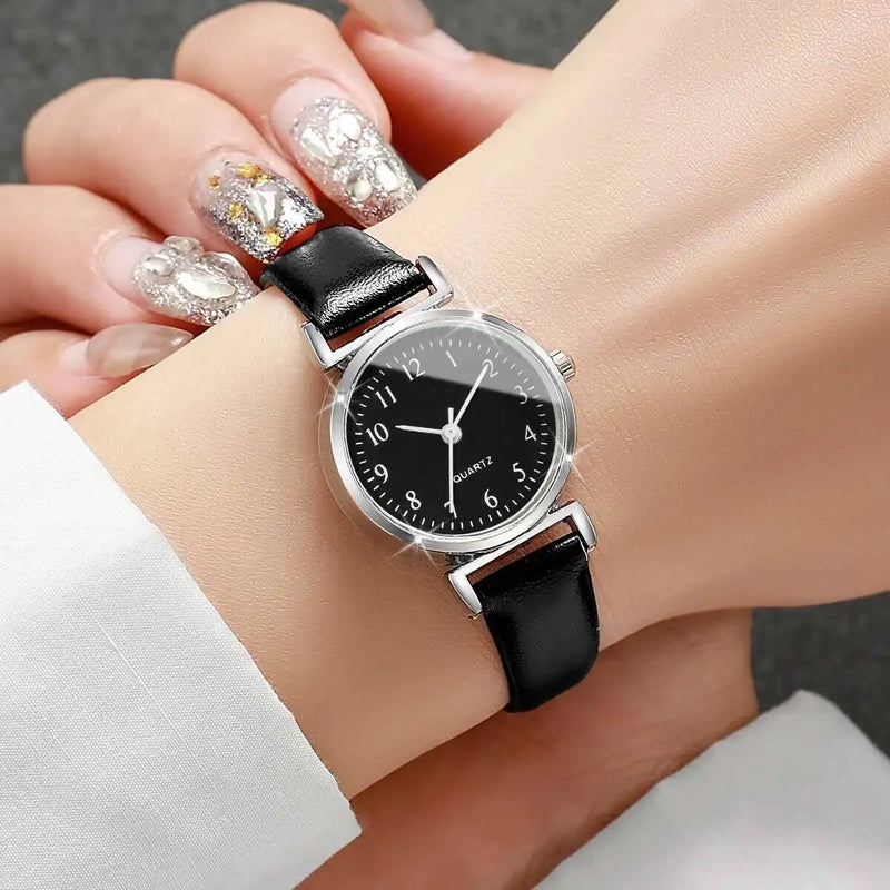 Kit com 2 Relógios Femininos de Quartzo, Mostrador Pequeno de 25mm e Pulseira em Couro Elegante