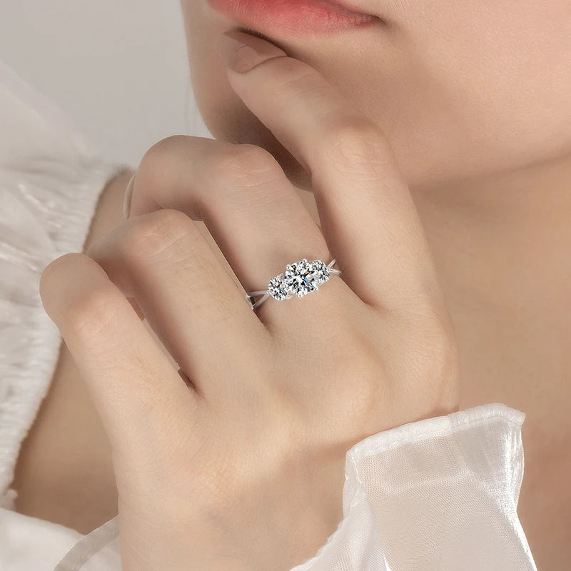 Anel Feminino em Prata 925 com Moissanite 1CT Design Floral, Elegância Atemporal para Casamentos e Momentos Especiais