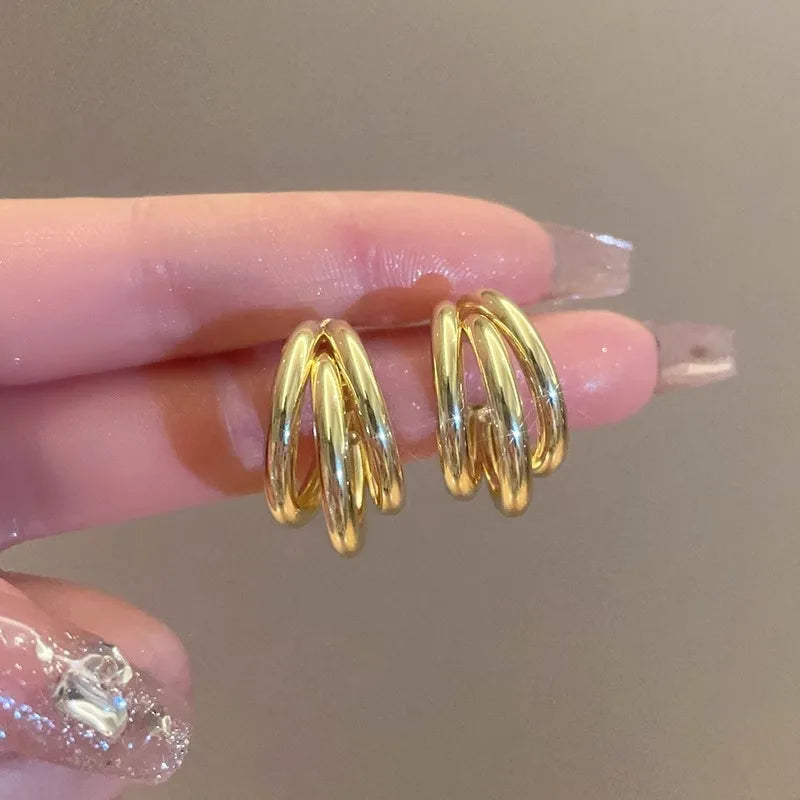 Brincos de Argola Dourados Geométricos, Design Vintage Elegante para Festas e Ocasiões Especiais
