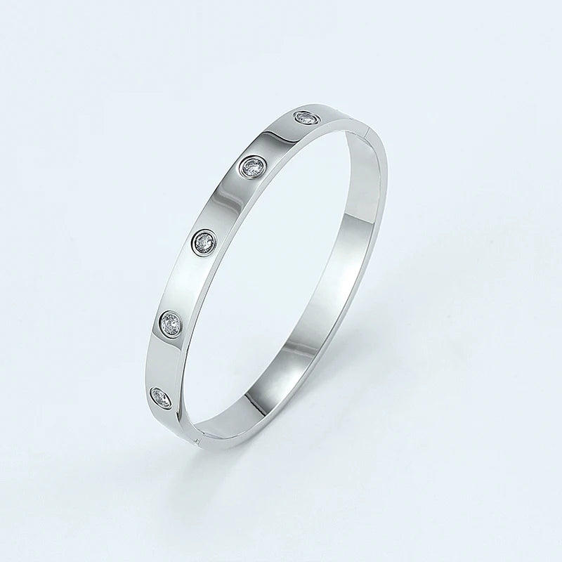 Pulseira Feminina em Aço Inoxidável Banhado a Ouro 18K com Zircônia Cúbica, Brilho Elegante e Estilo Moderno