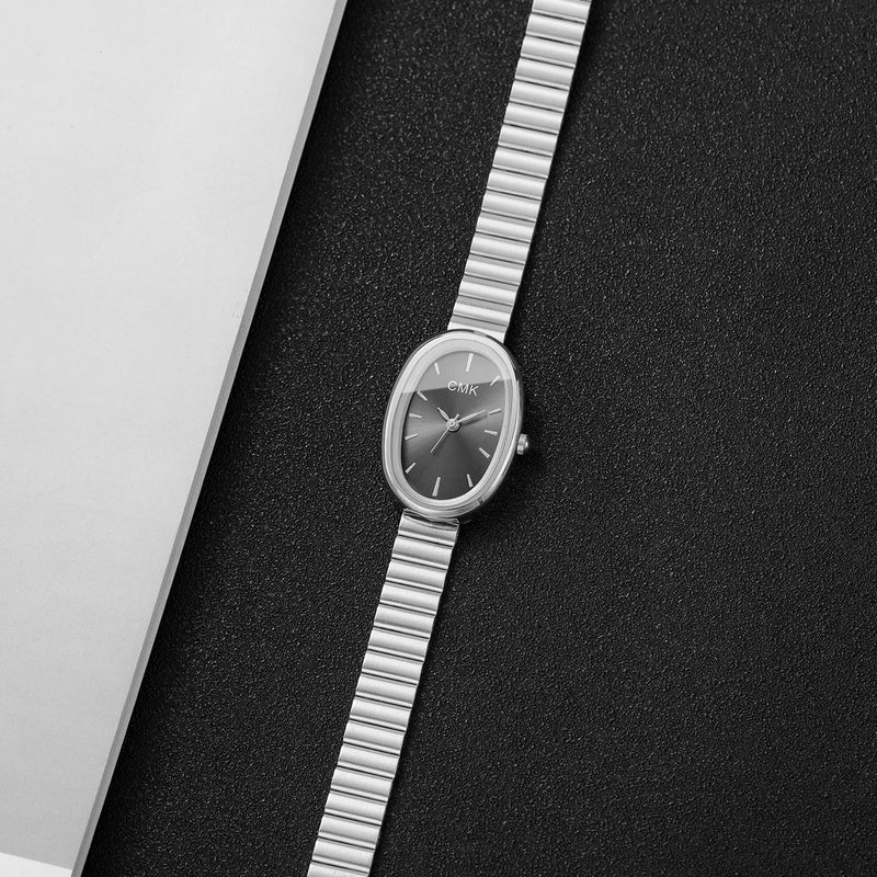 Relógio Feminino Oval Ultra-Fino 22mm, Pulseira Metálica e Estilo Clássico para Looks Delicados e Versáteis