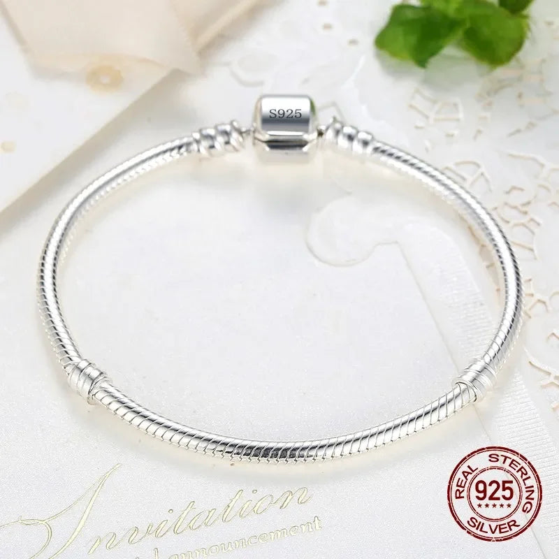 Pulseira Feminina em Prata 925 Modelo Osso de Cobra, Design Suave e Feito à Mão com Acabamento Premium