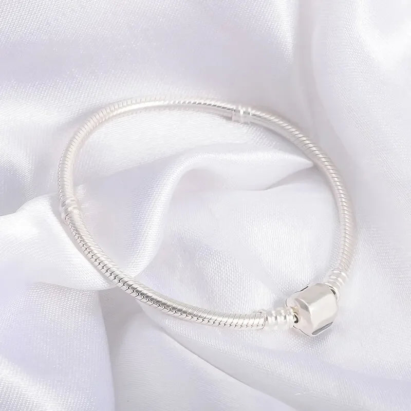 Pulseira Feminina em Prata 925 Modelo Osso de Cobra, Design Suave e Feito à Mão com Acabamento Premium