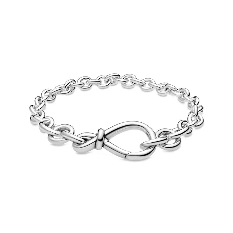 Pulseira Feminina em Prata 925 Ajustável com Zircônia, Joia Atemporal e Elegante para Presentear