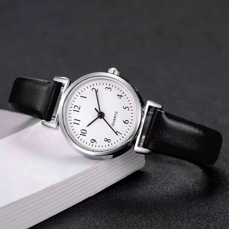 Kit com 2 Relógios Femininos de Quartzo, Mostrador Pequeno de 25mm e Pulseira em Couro Elegante