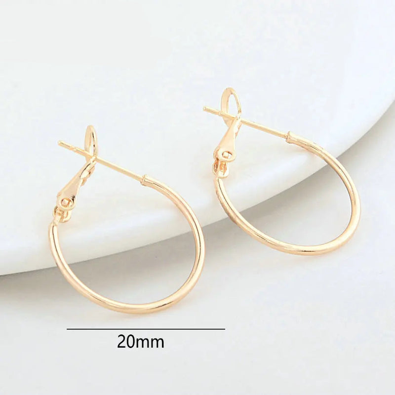 Conjunto com 6 Brincos de Argola em Latão Dourado 18K, Acessório Versátil para Moda e Fabricação de Joias