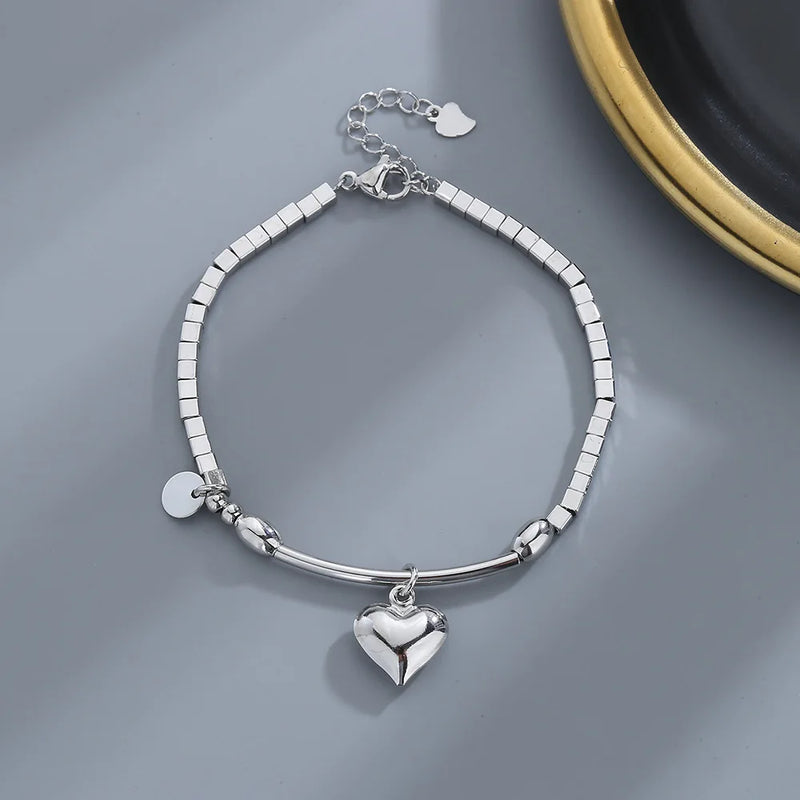 Pulseira Feminina em Prata 925 com Borboletas Cravejadas, Design Romântico e Ajustável para Datas Especiais