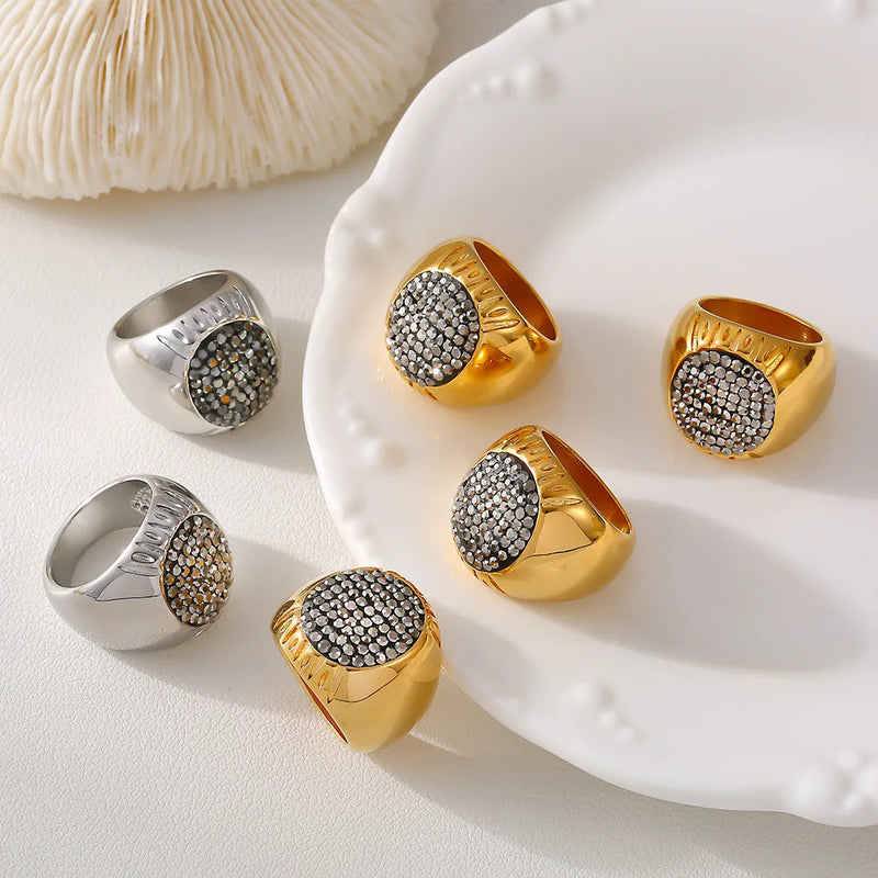 Anel Feminino em Aço Inoxidável Banhado a Ouro 18K com Strass Brilhantes, Estilo Fashion à Prova D’Água
