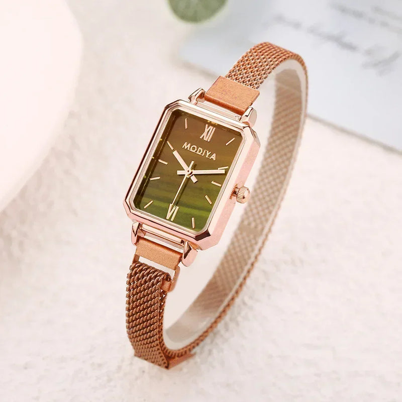 Relógio Feminino Retangular Luxo com Pulseira Magnética em Aço Inox, Mostrador Verde com Detalhes em Rosa Ouro