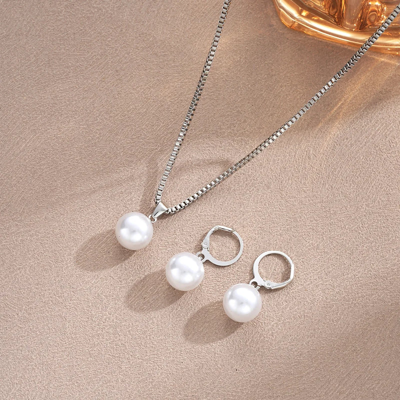 Kit 3 Peças com Colar de Pérola, Brincos e Pingente Clássico, Joia Elegante para Casamento e Presente Especial