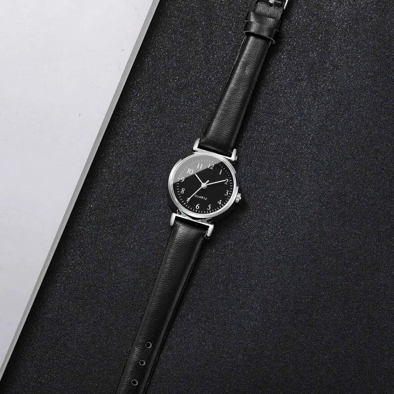 Kit com 2 Relógios Femininos de Quartzo, Mostrador Pequeno de 25mm e Pulseira em Couro Elegante