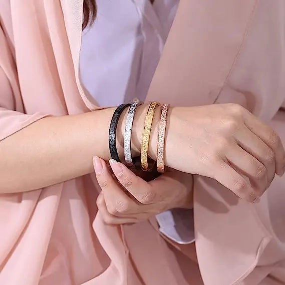Pulseira Islâmica Ayatul Kursi em Aço Inoxidável, Caligrafia Árabe com Design Moderno e Resistente
