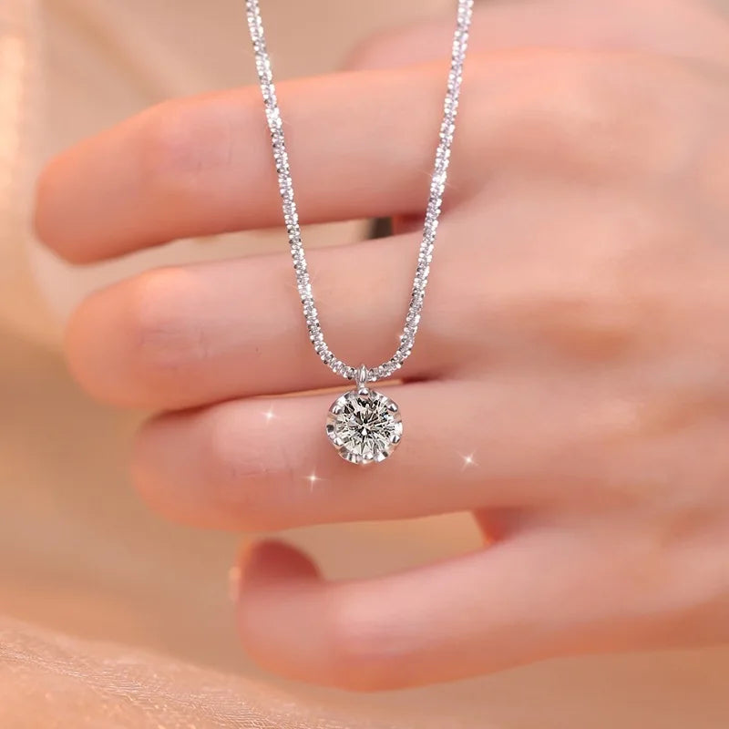 Colar Coroa em Prata 925 com Moissanite VVS1, Brilho Intenso e Luxo Atemporal