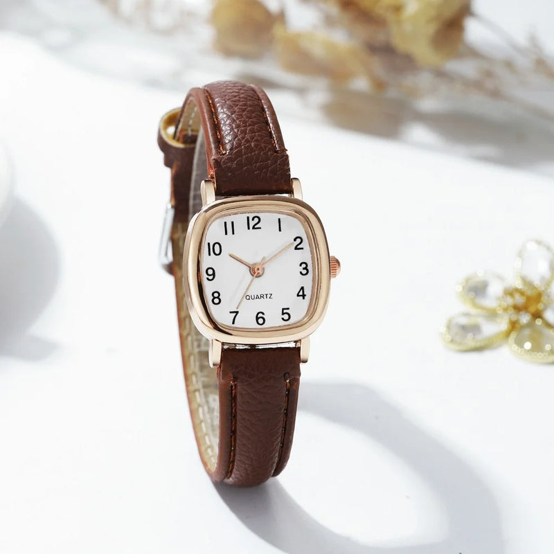 Relógio Feminino de Quartzo com Pulseira de Couro, Mostrador Pequeno com Algarismos Arábicos e Estilo Delicado