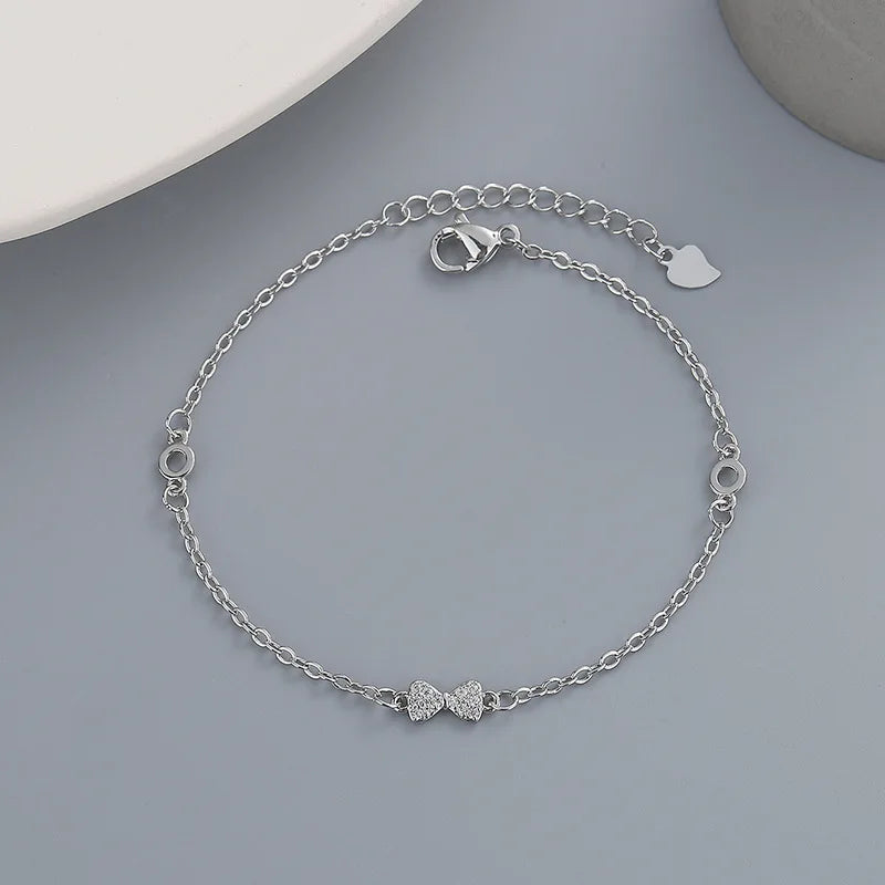Pulseira Feminina em Prata 925 com Borboletas Cravejadas, Design Romântico e Ajustável para Datas Especiais