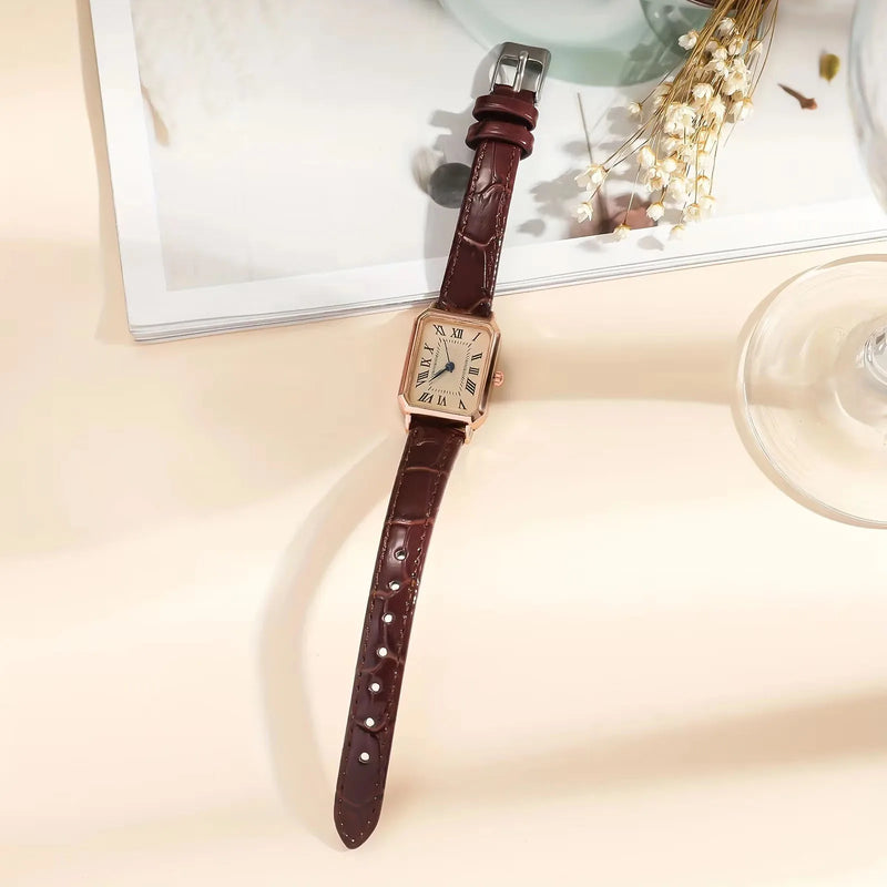 Relógio Feminino Retangular com Pulseira de Couro, Mostrador Romano e Visual Retrô para o Dia a Dia